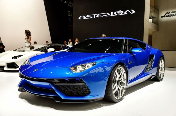 Mobil hybrid concept yang dipamerkan Lamborghini pada 2014
