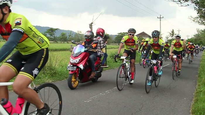 MARS saat menjadi marshall di acara Tour de Borobudur 2016