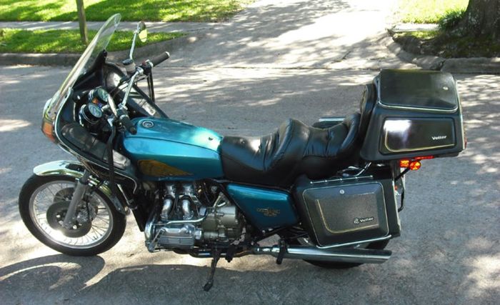 Bagasi motor buatan Vetter Fairing Company, dilansir oleh www.craigvetter.com