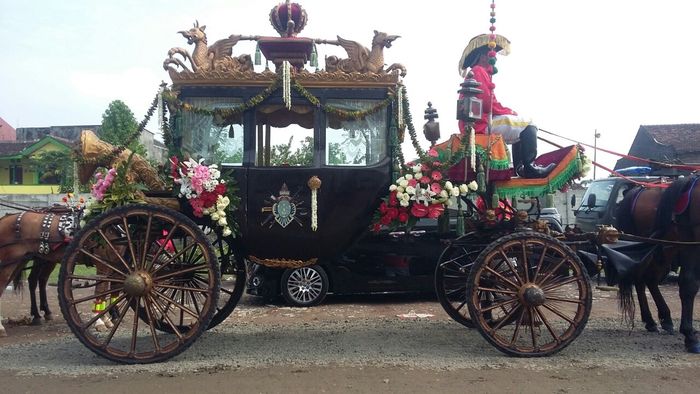 Kereta kuda yang dinaiki Kahiyang pada prosesi pernikahan