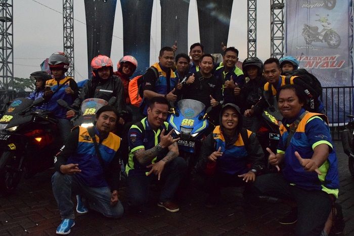 Komunitas yang mengikuti Suzuki Bike Meet Malang 