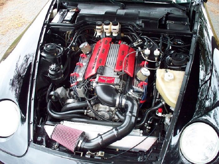 Mesin Chevrolet  Corvette V8 yang terpasang di Porsche 968 