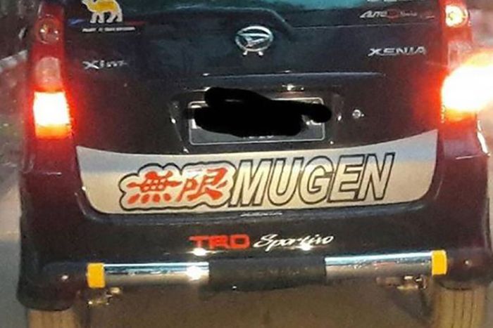 Ini contohnya yang salah, udah Mugen, TRD pula, padahal mobilnya Daihatsu...