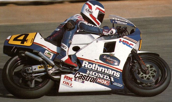 Freddie Spencer di tahun 1985 dengan Honda NSR500