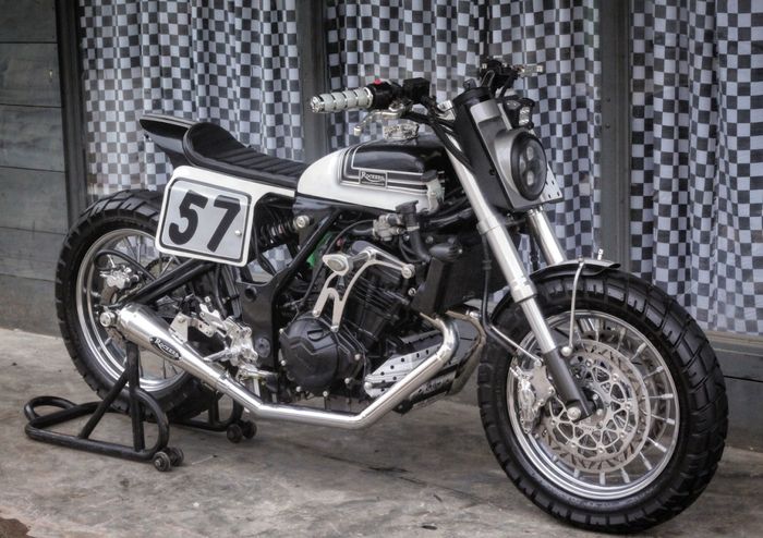 Kawasaki Ninja 250 FI 2016 kustom street tracker dari Rockers Motorcycle Custom, dilansir oleh www.bikebound.com