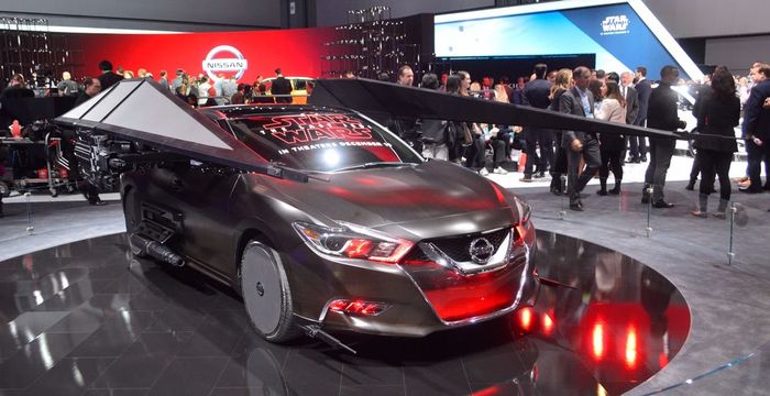 Maxima ini bertema Kylo Ren Edition, pangeran yang memilih berada di Dark Side