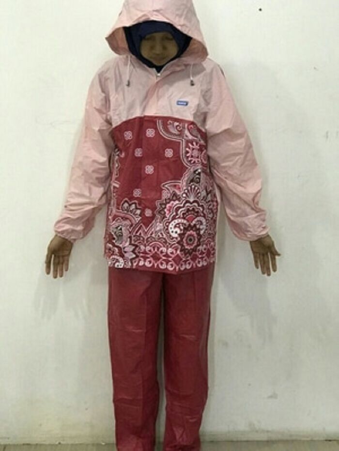 jas hujan menggemaskan dengan pilihan warna menarik