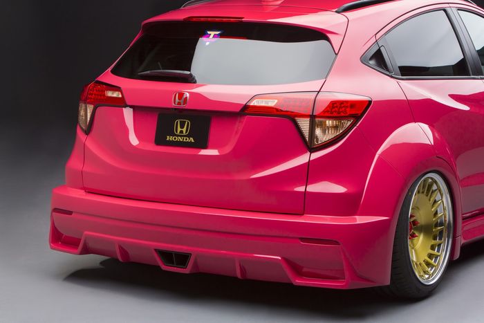 Diffuser Honda HR-V pakai kelir pink dan pelek emas