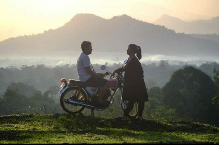 Honda CB Modifikasi dan Pemandangan
