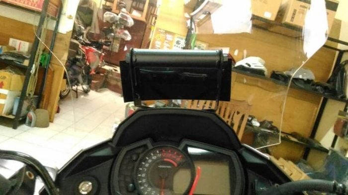 Posisi bracket GPS Versys-X 250