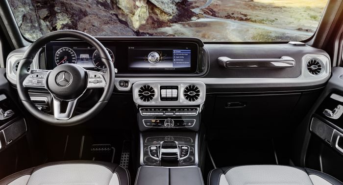 Interior Mercedes-Benz G-Class terbaru