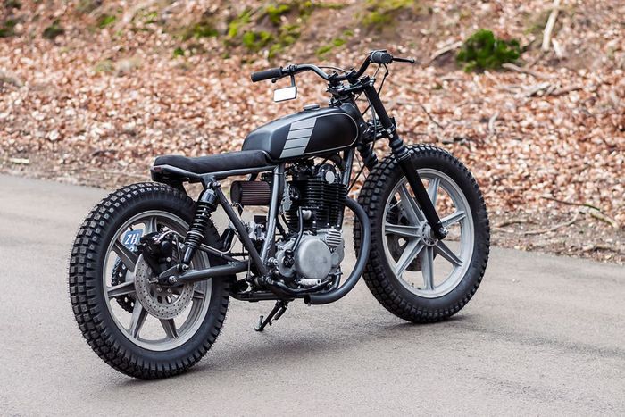 Yamaha SR500 custom brat style dari Pancake Customs, dilansir oleh Specialracer.com