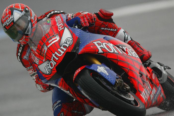 Marco Melandri dengan livery Spiderman