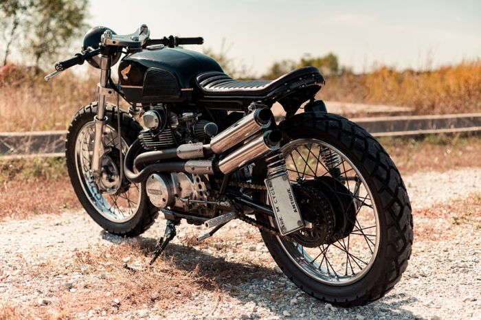 Honda CL350 cafe brat milik Sean Sallings, dilansir oleh Bikebound.com