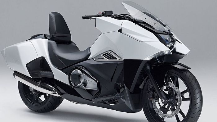 Honda NM4 Vultus