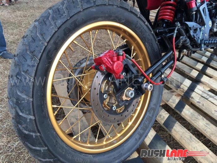 Yamaha RD350 custom cafe racer dari 36 Moto Customs, dilansir oleh Rushlane.com