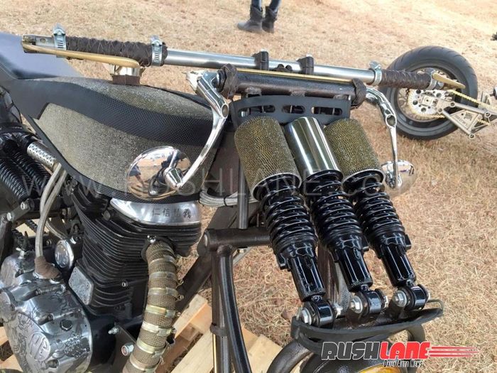 Royal Enfield Bullet 350 custom chopper dari Wheel Vedas Custom, dilansir oleh Rushlane.com