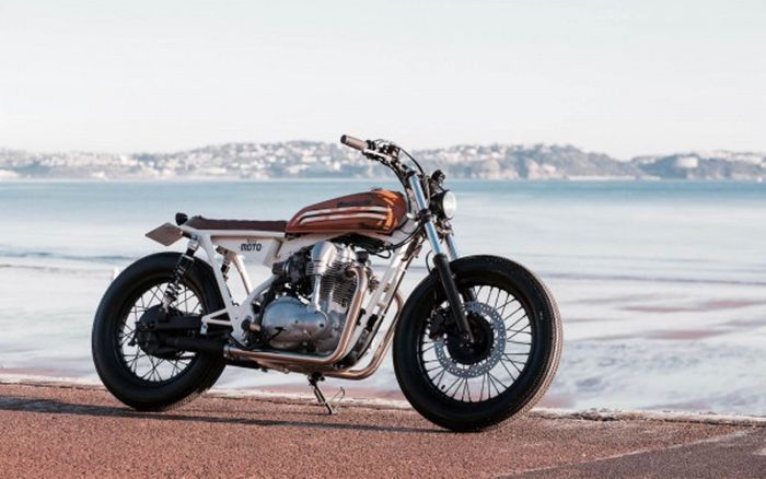 Kawasaki W650 custom brat style dari Kevils Speed Shop, dilansir oleh Bikebrewers.com