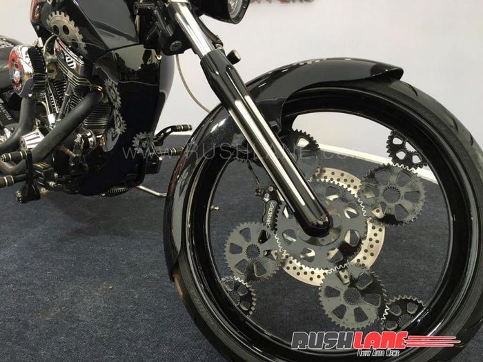 Tampilan Avantura Rudra versi warna hitam, dilansir oleh Rushlane.com