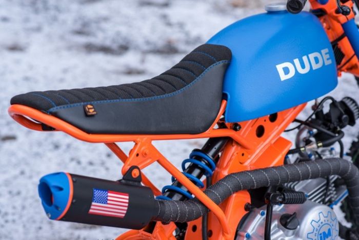 Kawasaki KLX110 custom dari Industrial Moto, dilansir oleh Bikebrewers.com