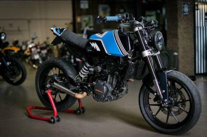 KTM Duke 125 custom tracker dari Art on Wheels, dilansir oleh Bikebrewers.com