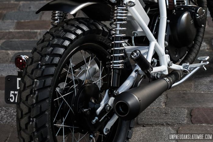 Suzuki GN125 custom street tracker dari Kamaji