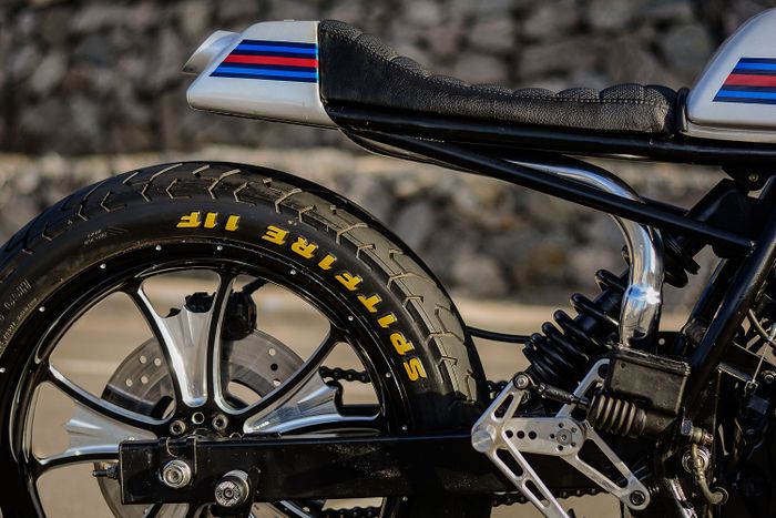 Honda CBX250 custom cafe racer dari Lucas Custom