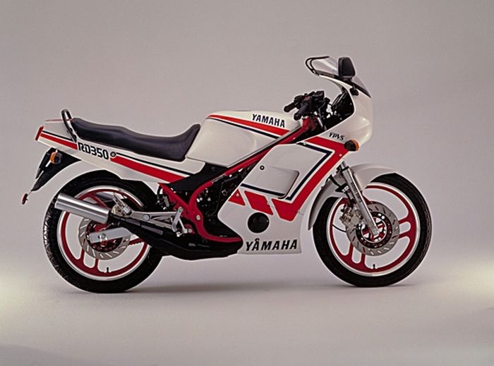 Tampilan standard Yamaha RD350 LC 1987