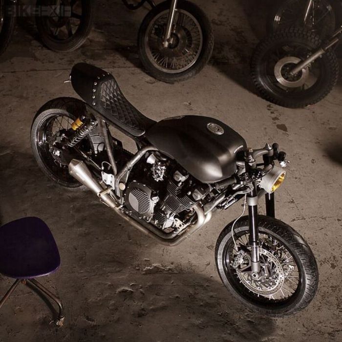 Yamaha XJR1300 custom cafe racer dari Wreenchmonkees