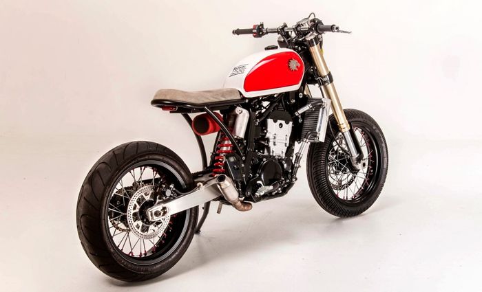 Suzuki DR-Z400 custom street tracker dari Wolf Moto
