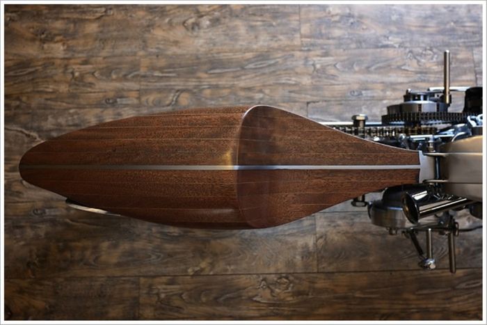 Jok kayu pada Royal Enfield Bullet 500 custom cafe racer dari Hazan Motoworks