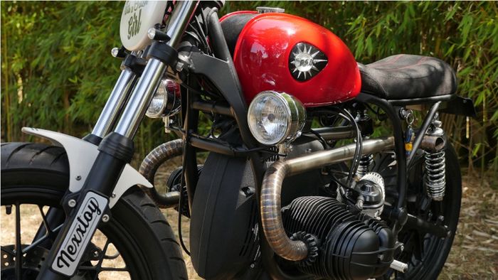 BMW R65 custom cafe racer dari Nexxtoy (Thierry Coulon)