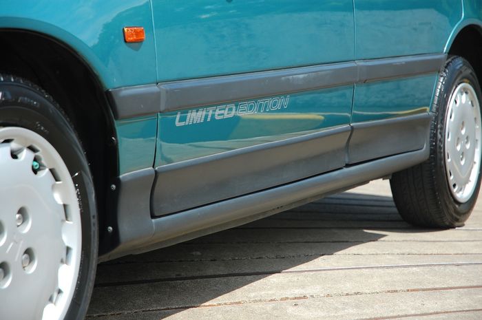 List dan side moulding bikin custom di bengkel sendiri