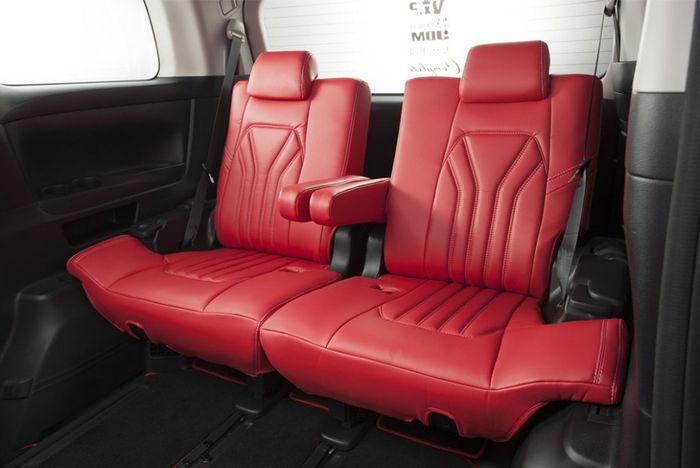 Kabin baris 3 Toyota Alphard garapan K-Break