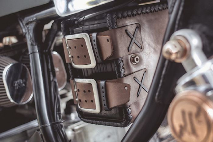 Kawasaki KZ1000P custom dari Hajarbroxx