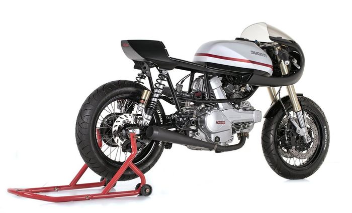 Cagiva Alazzurra custom &ldquo;Ducati Pantah&rdquo; dari Capelos Garage