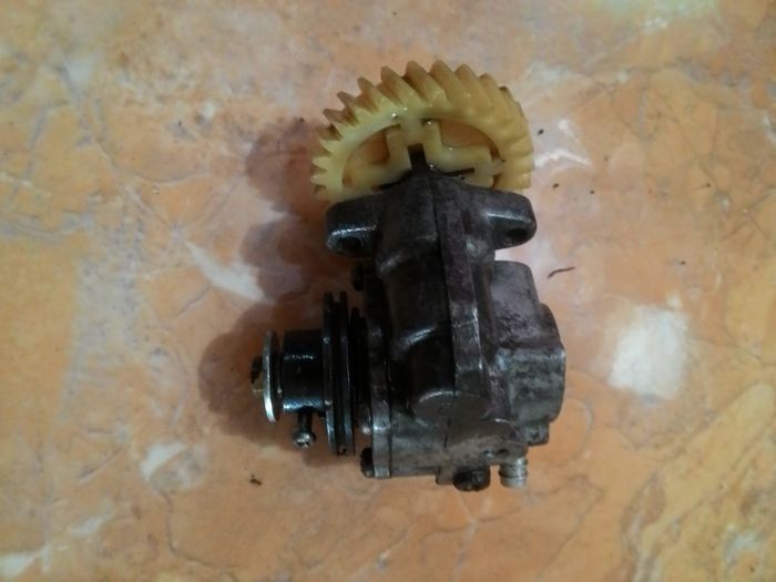 Ilustrasi Pompa Oli Samping Rusak