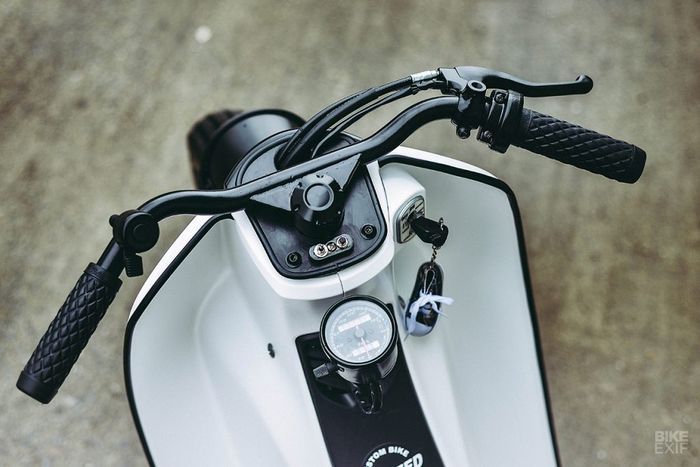 Honda Super Cub 2018 custom street cub dari K-Speed