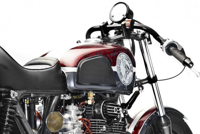 Honda CB350 custom cafe racer dari Dime City Cycles