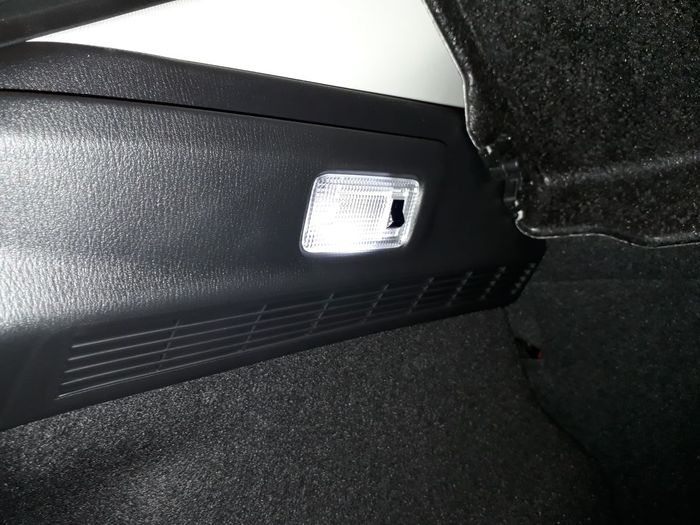 Lampu bagasi LED Philips Mazda3 Speed