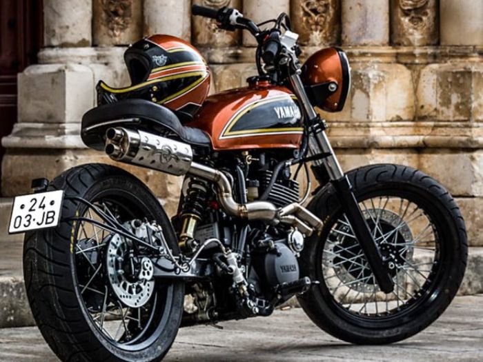Yamaha XT600E custom cafe-tracker dari Redonda Motors