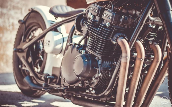 Suzuki GSX1100 E custom bobber dari Racer Factory