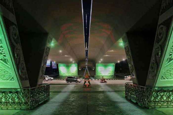 Penampakan jalan di bawah flyover Simpang Jam