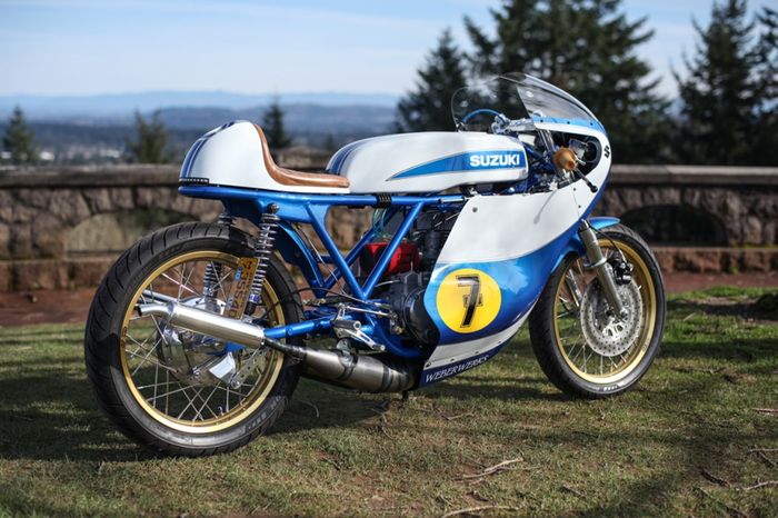 Suzuki T500 Titan 1975 custom vintage road racer dari Weberwerks