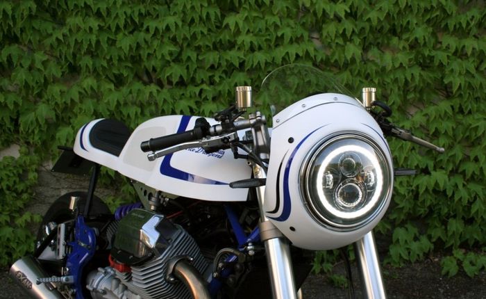 Lampu depan Moto Guzzi V11 custom cafe racer milik Nico Dagroni
