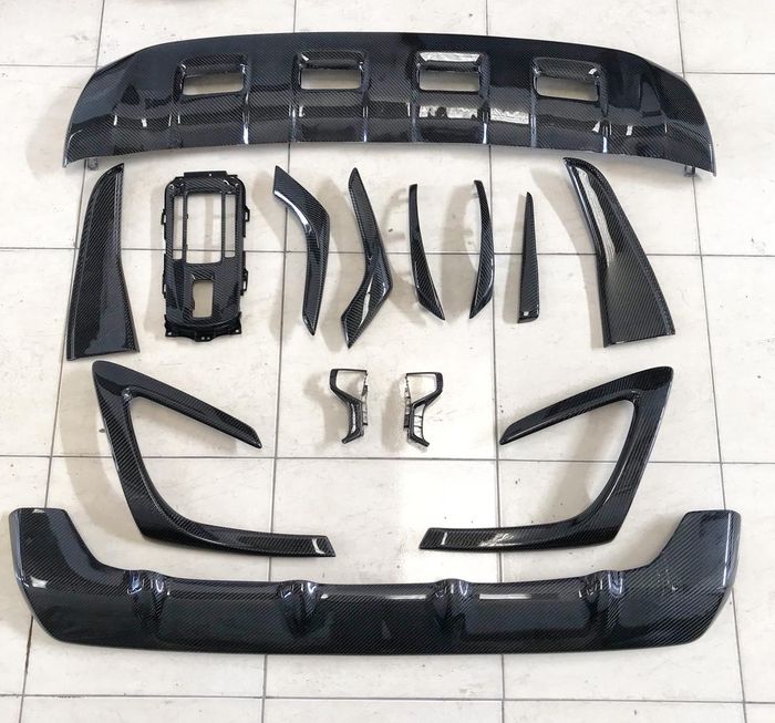 Bisa lapis karbon dari panel asli juga