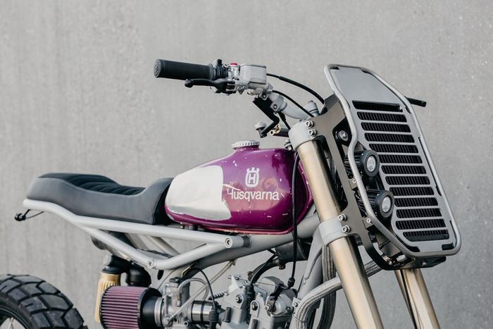 Husqvarna TE 570 custom supermoto dari Moto Mucci