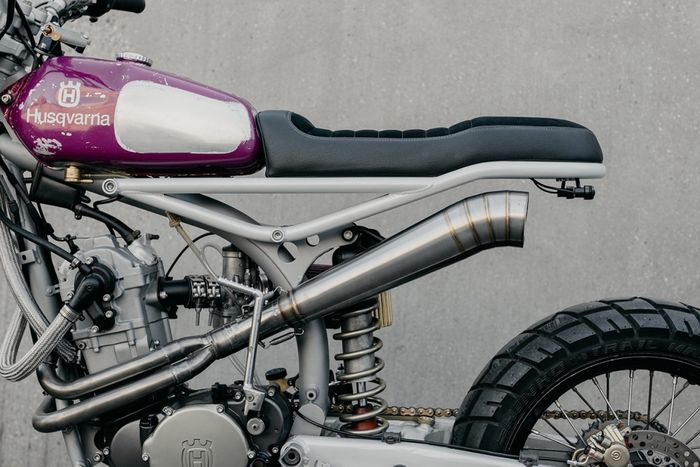 Husqvarna TE 570 custom supermoto dari Moto Mucci