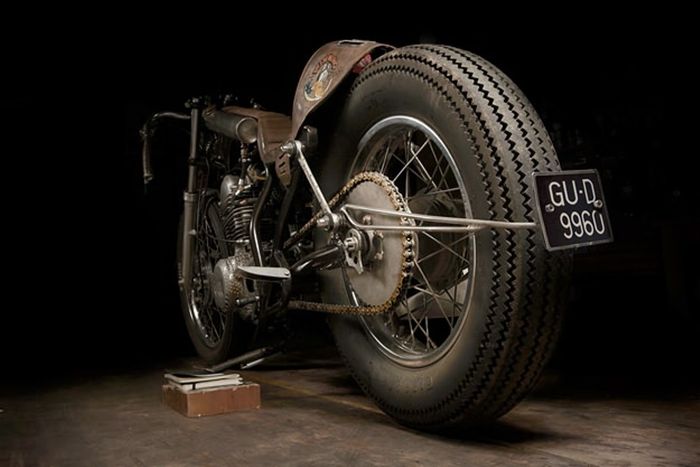 Yamaha SR250 custom dari El Solitario