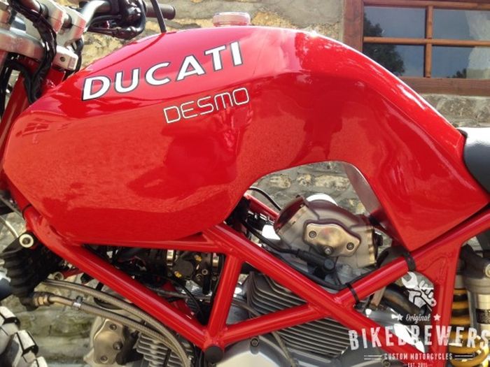 Ducati Multistrada 1000DS custom scrambler besutan Scott Stansfield